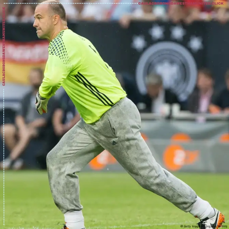 Cầu thủ già nhất Euro Gabor Kiraly